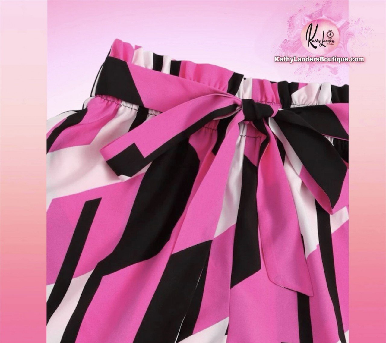 CONJUNTO NEGRO CON ROSA
